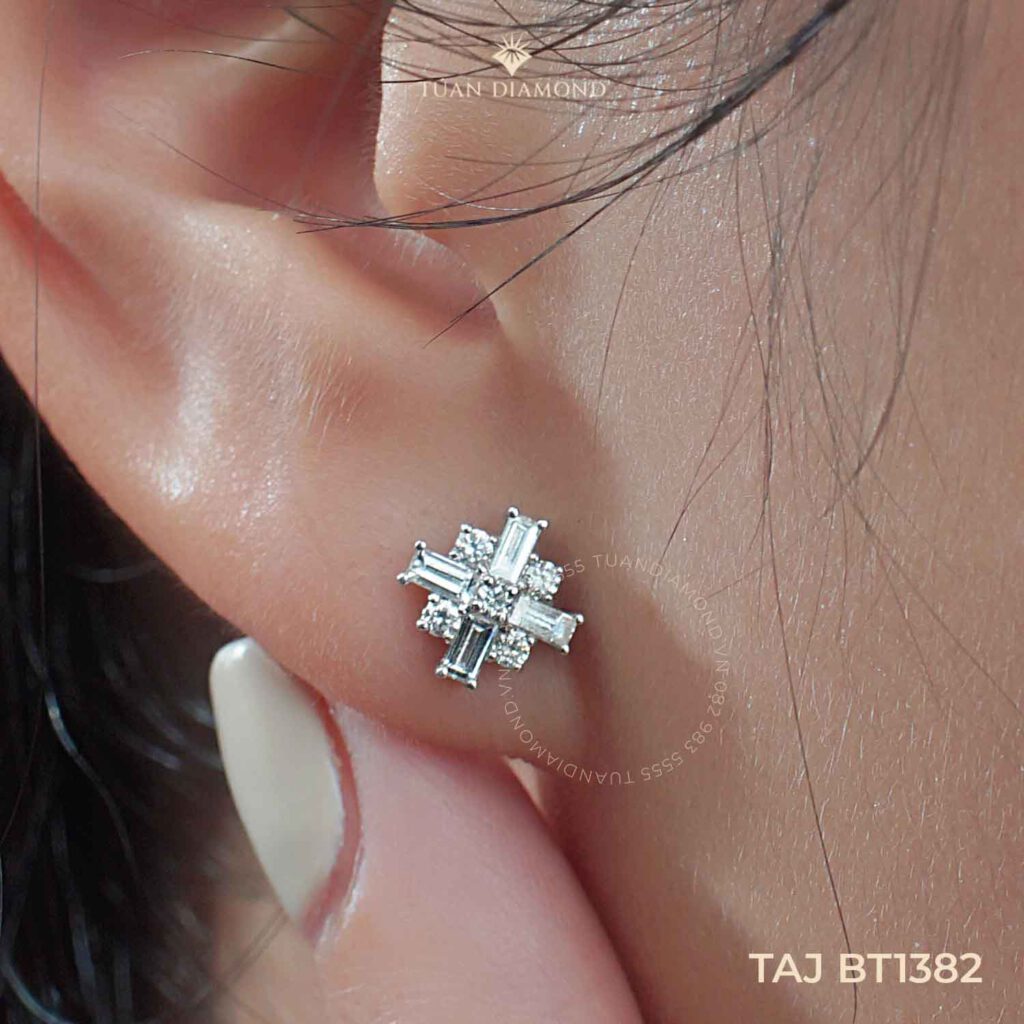 bong-tai-kim-cuong-tu-nhien-taj-bt1382