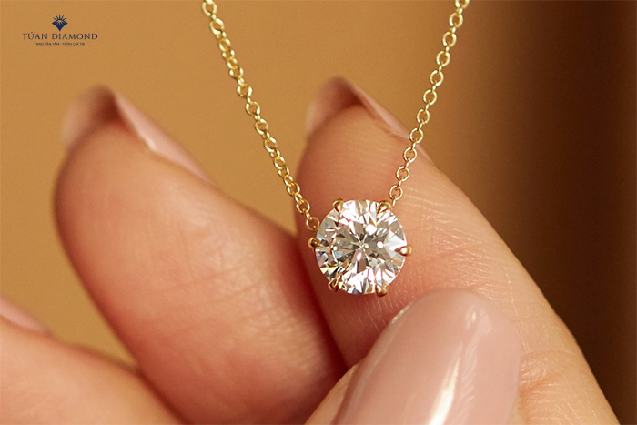 day-chuyen-kim-cuong-2-carat