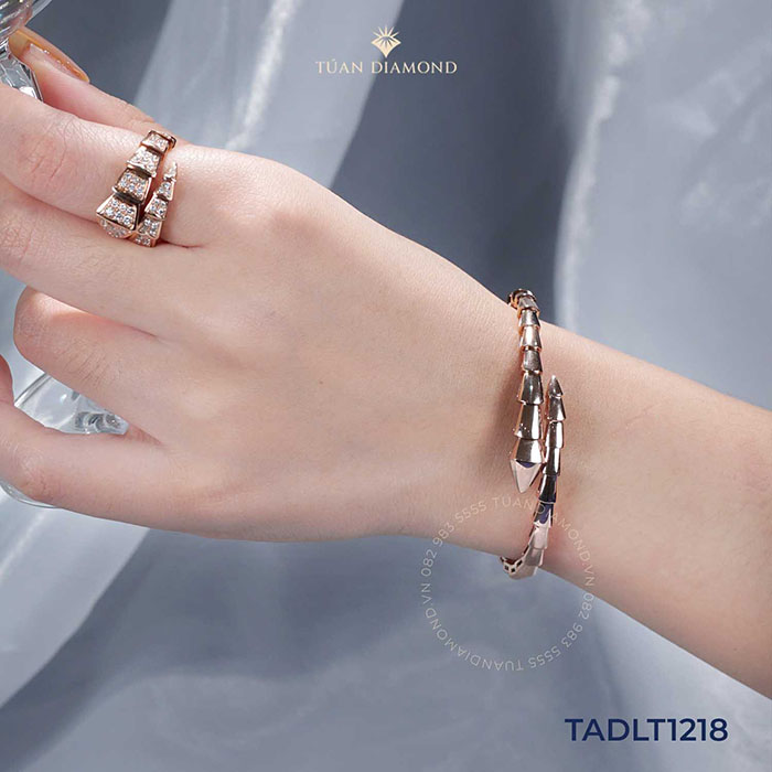 lac-tay-cartier-vang-18k